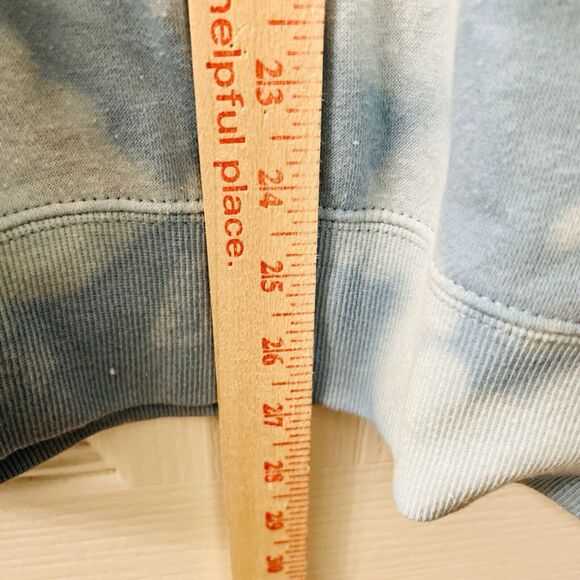 Pink Floyd Women's Large Sweatshirt Blue Clouds Tie Dye Embellished Pullover NWT - Picture 8 of 8